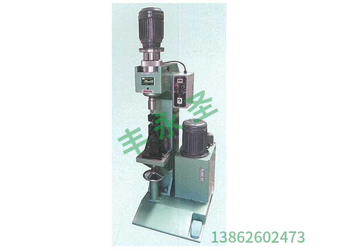 Powerful hydraulic riveting machine